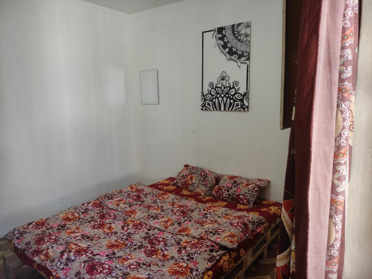 Laughing Buddha Guest House & Villa 카트만두 외부 사진