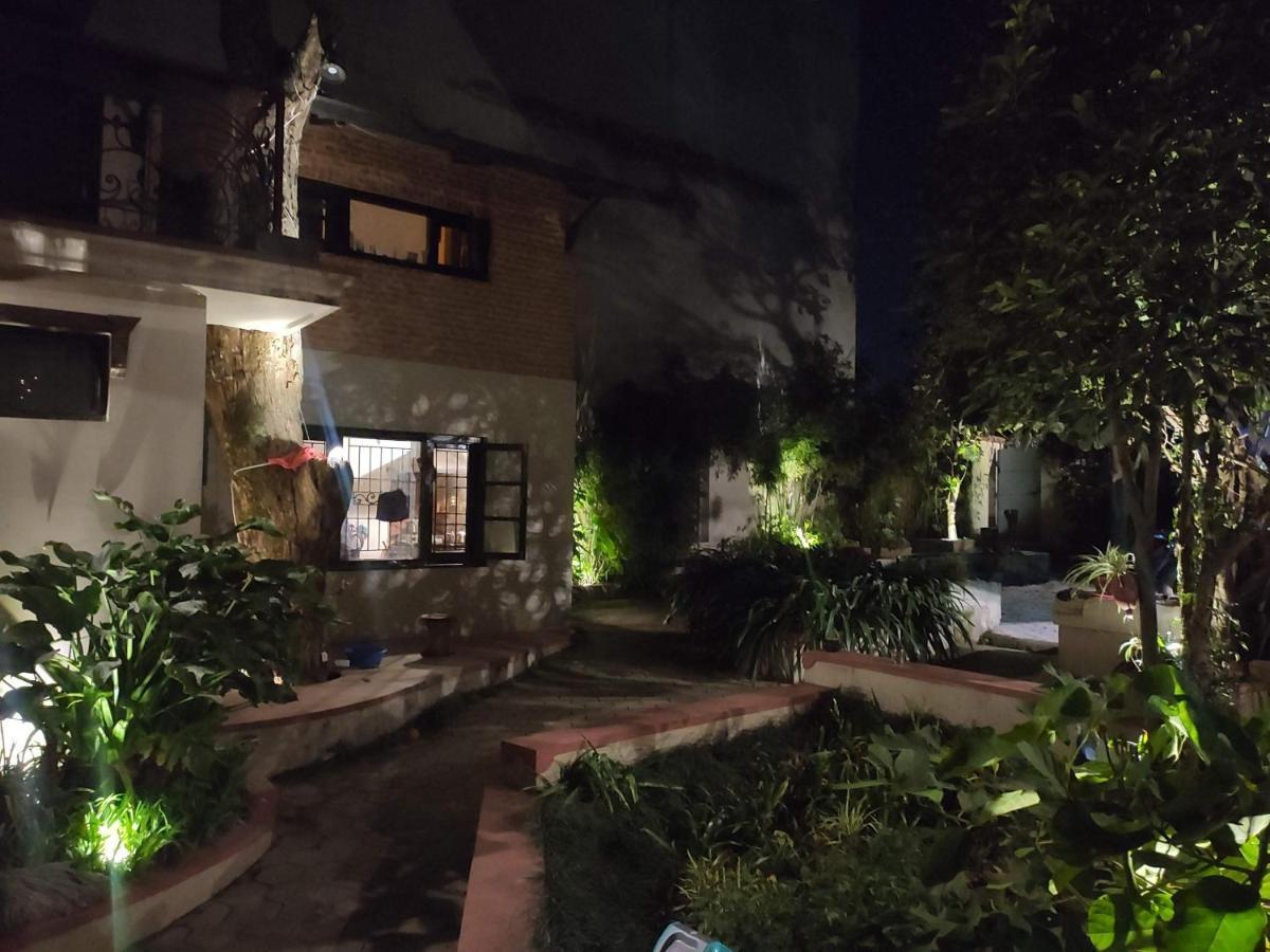 Laughing Buddha Guest House & Villa 카트만두 외부 사진